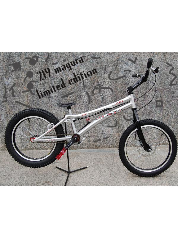 MONTY 219 MAGURA BLACK COLOR  2008 (LIMITED SERIES) - OUT OF MARKET